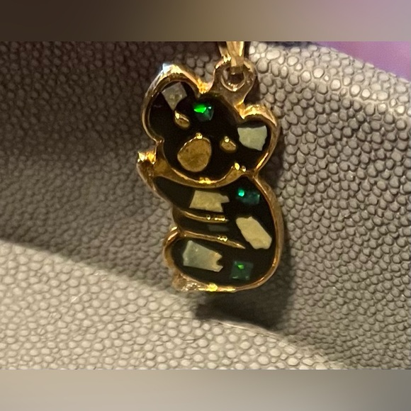 ⭐️VTG Gold Tone Black Enamel Koala Bear Charm With Embedded Australian Opal - Picture 9 of 13